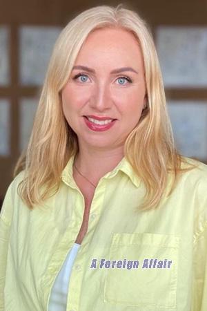 227687 - Luliia Age: 53 - Mexico